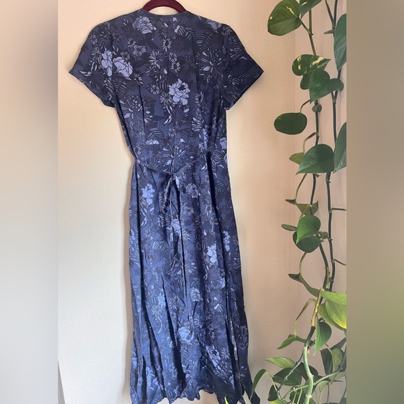 Marine Layer :: Emyln Blue Floral Wrap Midi Dress :: Small - Picture 2 of 14